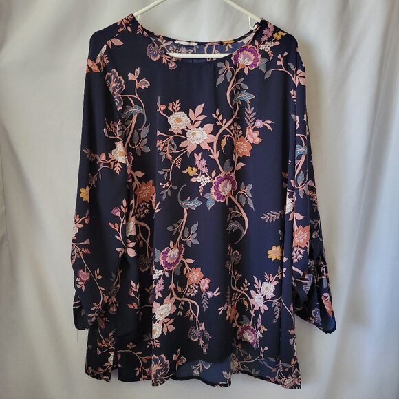 Maurice's Sz 3 (3X) GORGEOUS Blouse Floral Long roll tab sleeves flowy silky EUC - Picture 1 of 12
